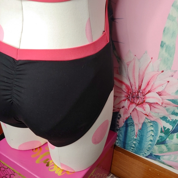 NEW 《 California Kisses 》 Black Cut Out Monokini One Piece Swim Dance Zip XL - Picture 7 of 16